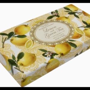 Box of 3 Italian Lemon & Green Tea Scent Soap 🍋